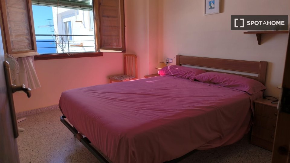 Apartment Granada, 4 beds, 114m² — photo 6