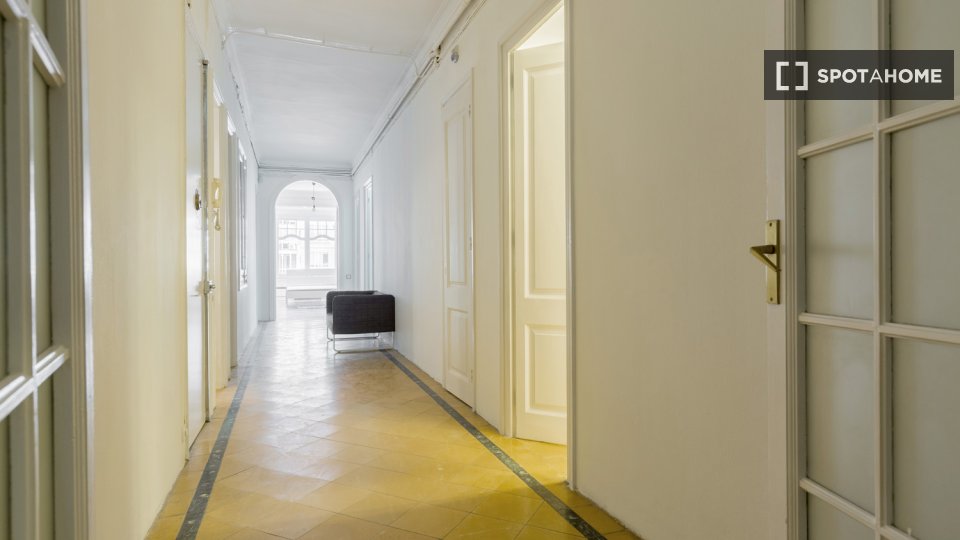 Double room Barcelona, 8 beds, 175m² — photo 15
