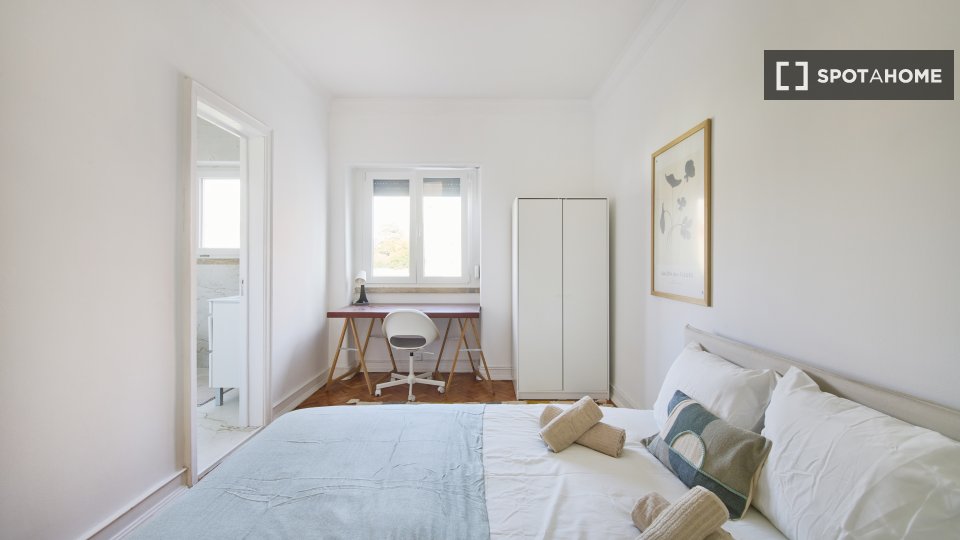 Double room Lisbon, 6 beds — photo 3
