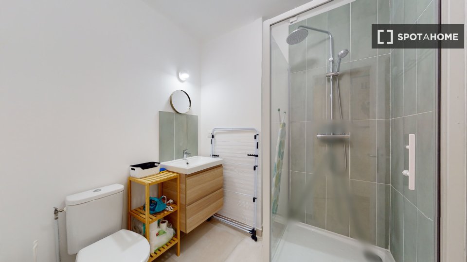 Double room Marseille, 15 beds — photo 8
