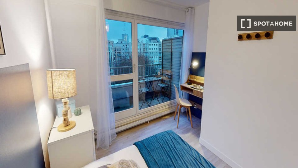 Double room Paris, 4 beds, 90m² — photo 1