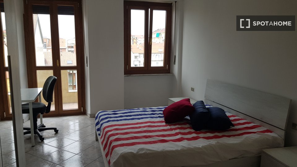 Double room Turin, 3 beds, 96m² — photo 3