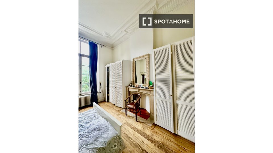 Double room Brussels, 5 beds, 180m² — photo 12