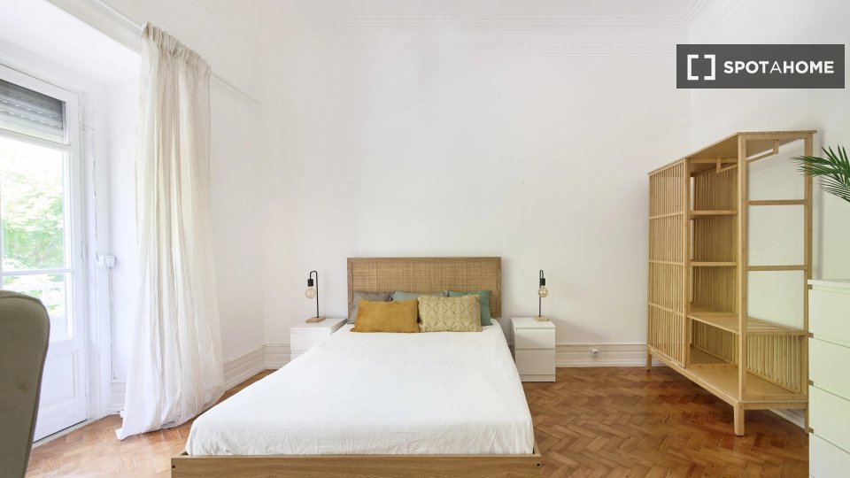 Double room Lisbon, 10 beds — photo 11