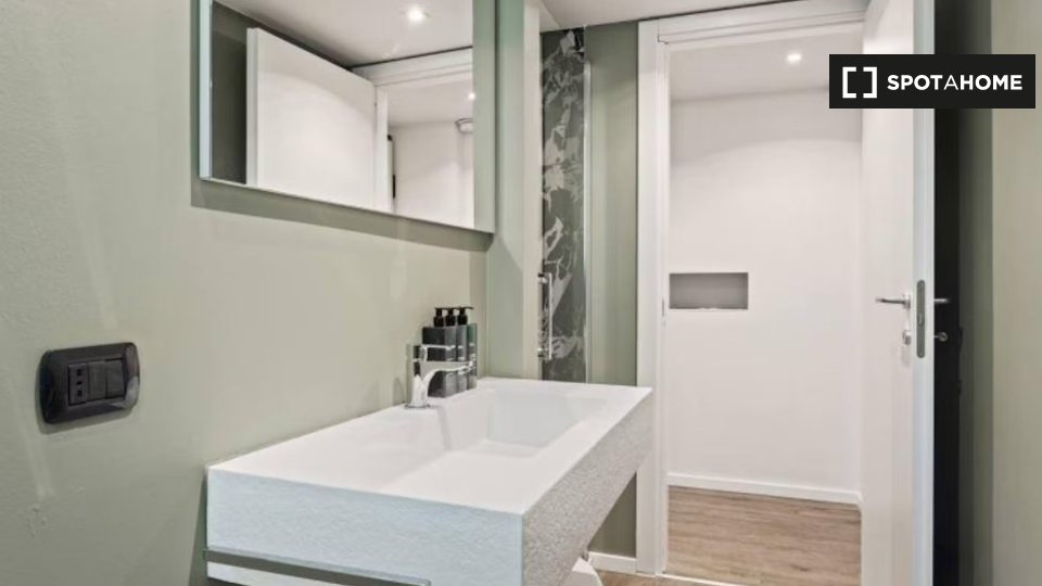 Apartment Milan, 1 bed — photo 11
