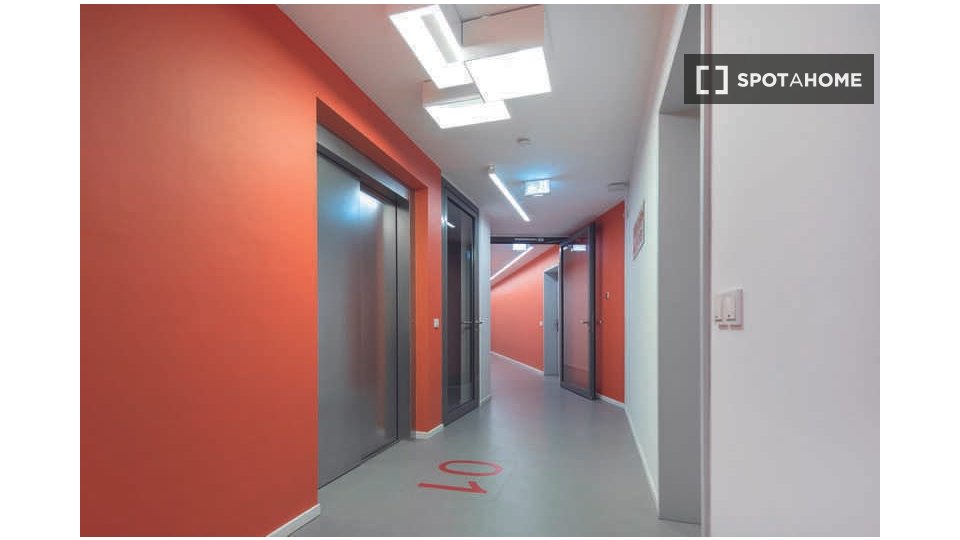 Double room Berlin, 1 bed, 82m² — photo 39
