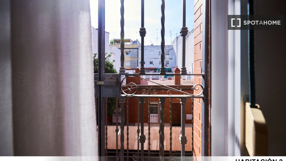 Double room Seville, 4 beds — photo 90