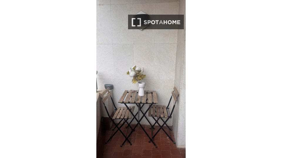 Double room Valencia, 5 beds, 150m² — photo 30