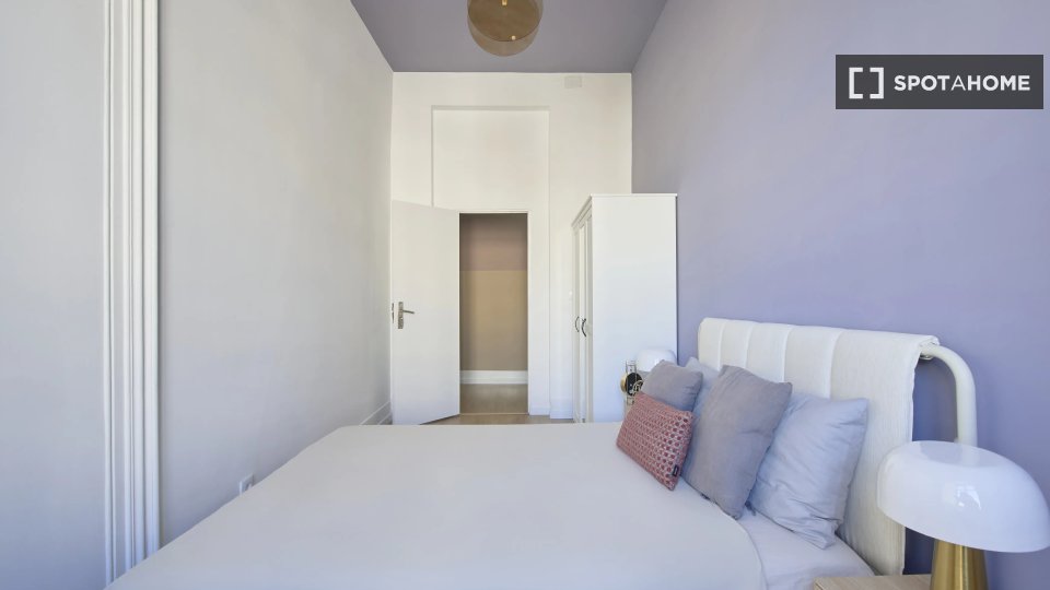 Double room Lisbon, 9 beds — photo 13