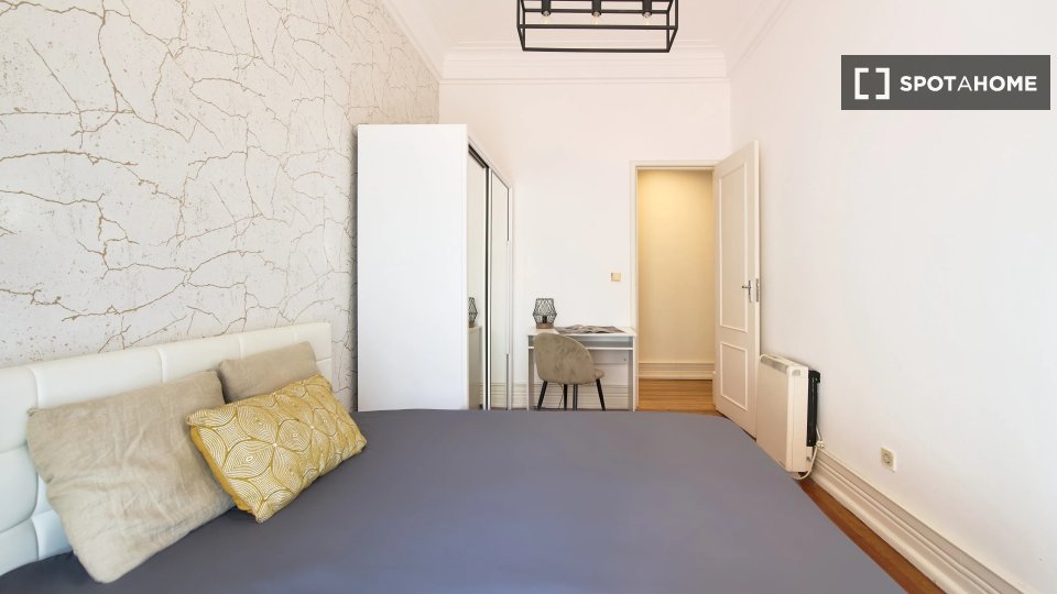 Double room Lisbon, 9 beds — photo 12
