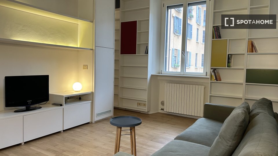 Appartamento con 1 camera da letto in affitto a Galbiate, Milano - en Milán