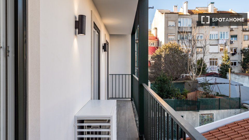 Apartment mono Lisbon, 36m² — photo 2