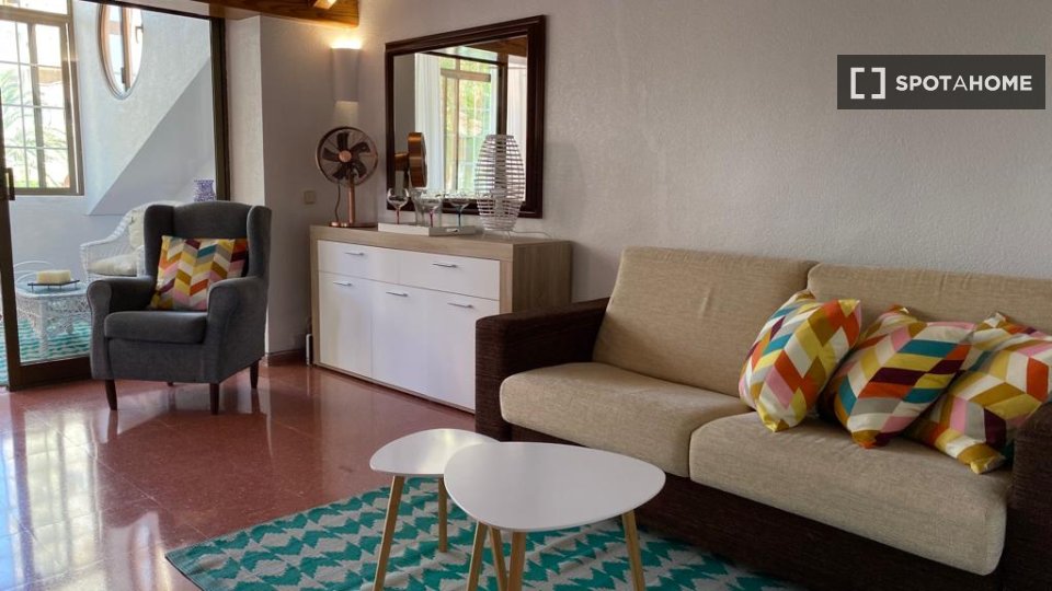 Apartment Alicante, 2 beds, 80m² — photo 13