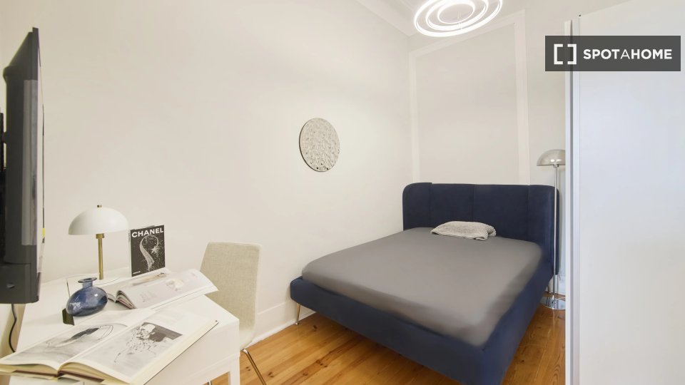 Double room Lisbon, 9 beds — photo 1