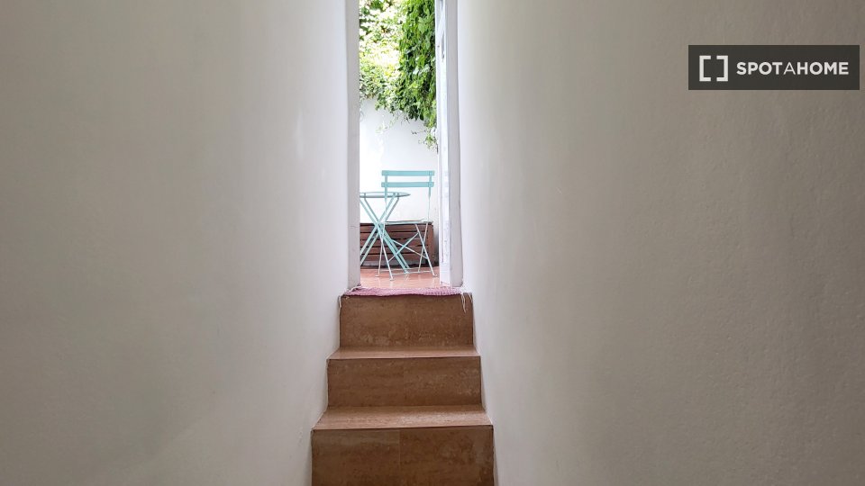 Apartment Lisbon, 2 beds, 53m² — photo 12