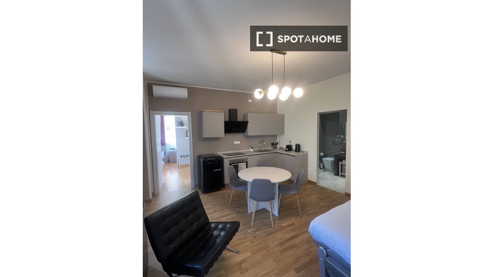 Apartment Turin, 1 bed, 67m² — photo 8