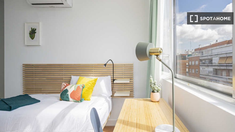 Double room Madrid, 12 beds — photo 38