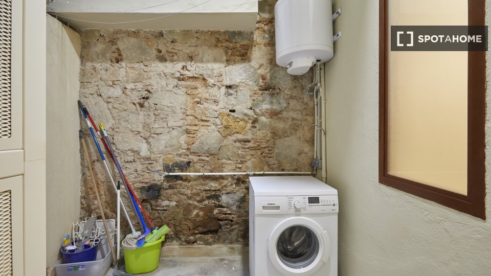 Apartment Barcelona, 1 bed, 83m² — photo 7