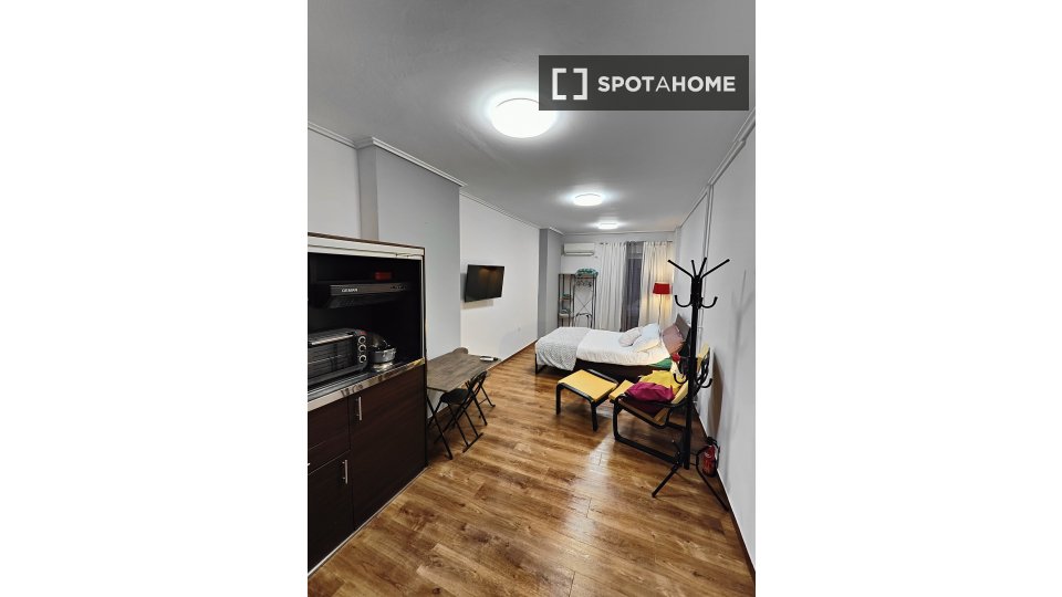 Apartment mono Athens, 37m² — photo 1