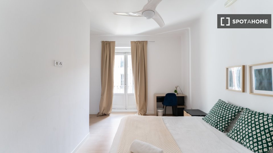 Double room Madrid, 10 beds — photo 61