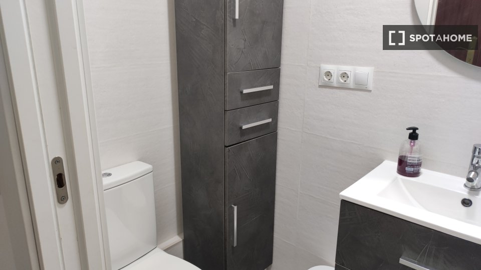 Apartment Granada, 3 beds, 65m² — photo 35