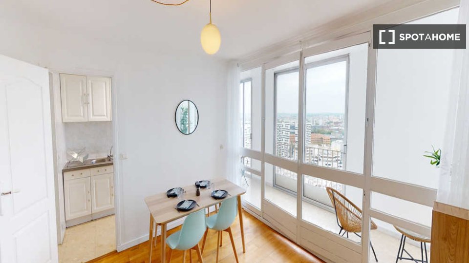 Double room Paris, 4 beds, 70m² — photo 4
