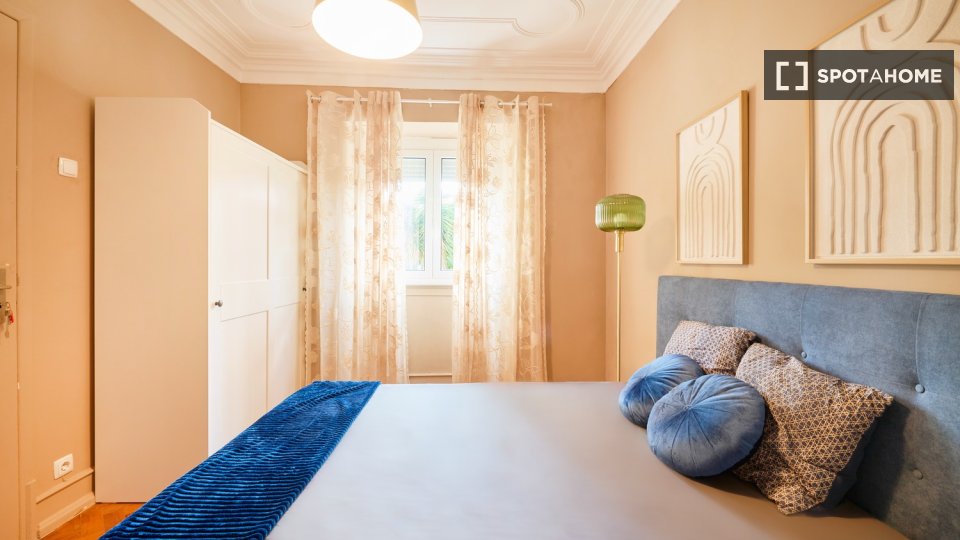 Double room Lisbon, 4 beds — photo 30