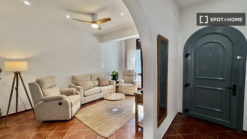 Apartment Barcelona, 5 beds, 200m² — photo 10