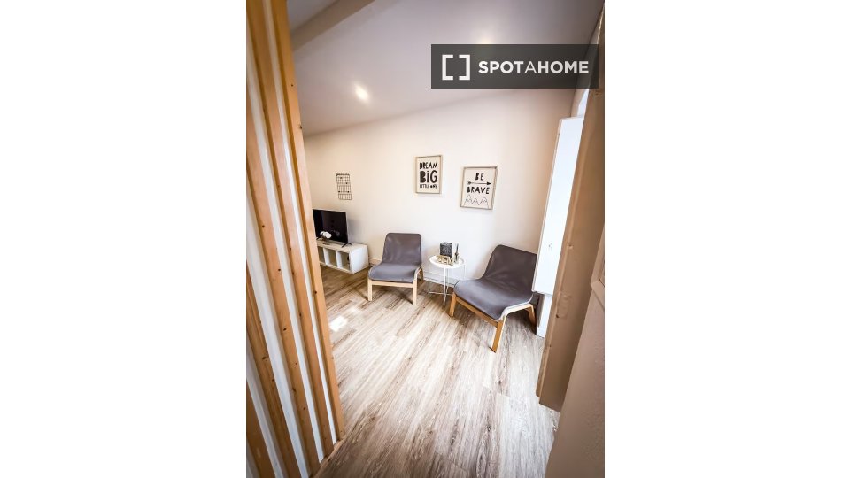 Apartment Lisbon, 1 bed — photo 16