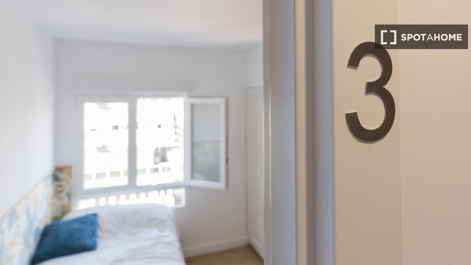 Double room Madrid, 6 beds — photo 26