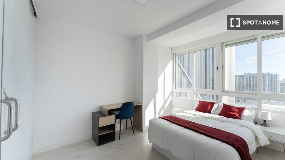 Double room Madrid, 6 beds — photo 10