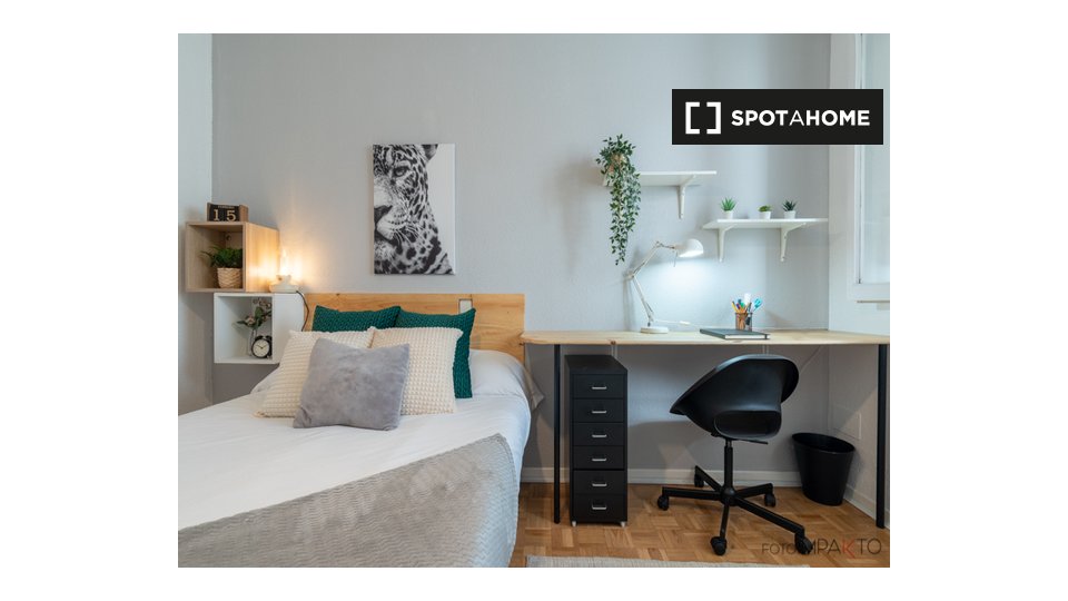 Double room Madrid, 6 beds, 207m² — photo 15