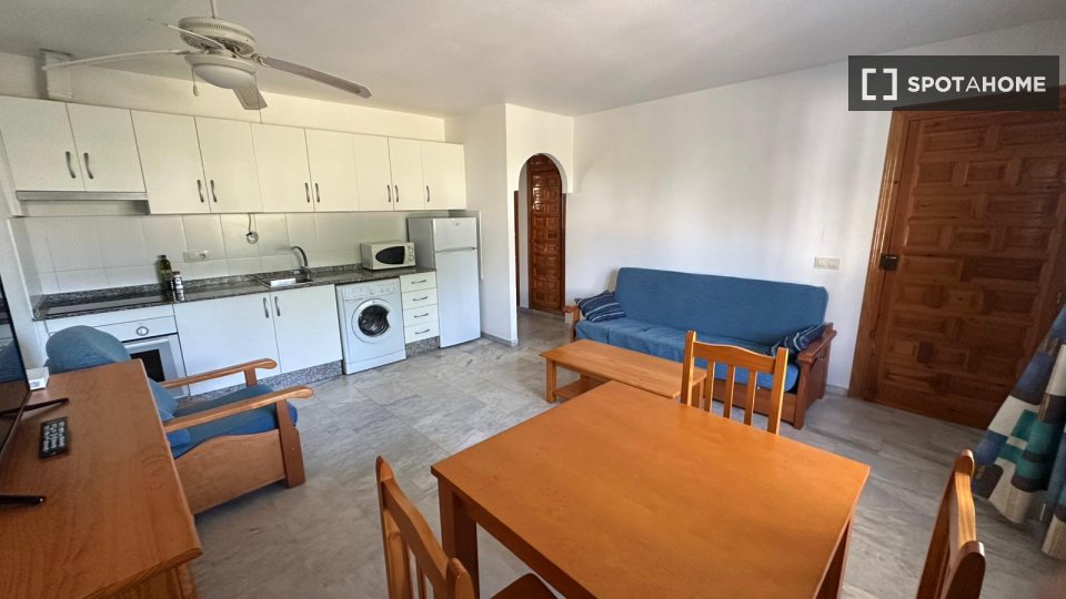 Apartment mono Almeria, 56m² — photo 2