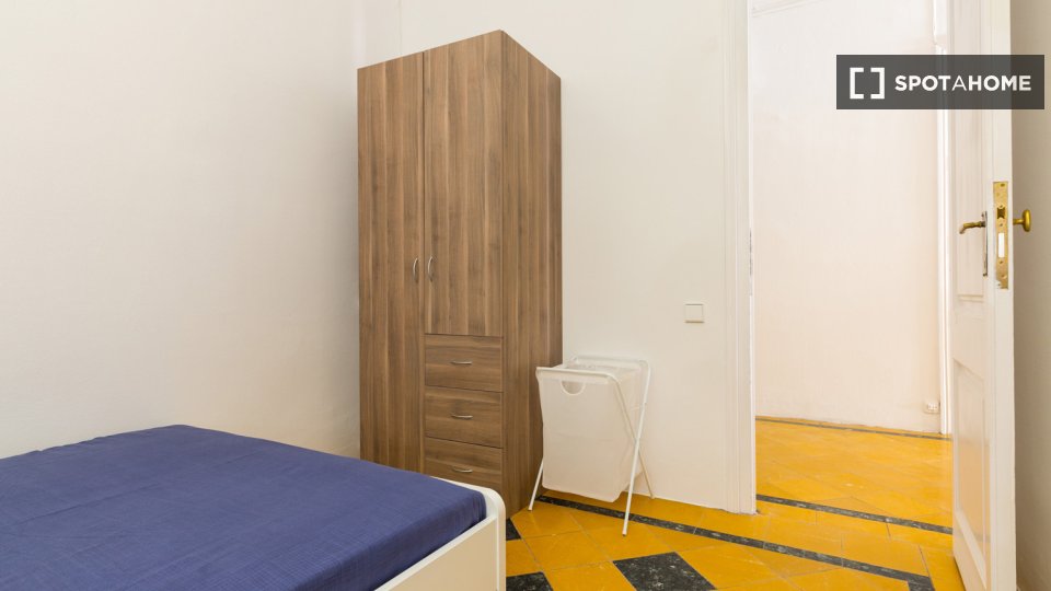 Double room Barcelona, 8 beds, 175m² — photo 11