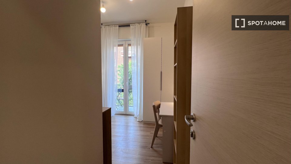 Double room Bologna, 3 beds — photo 14