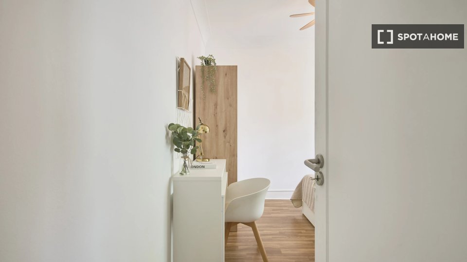 Double room Lisbon, 6 beds — photo 1
