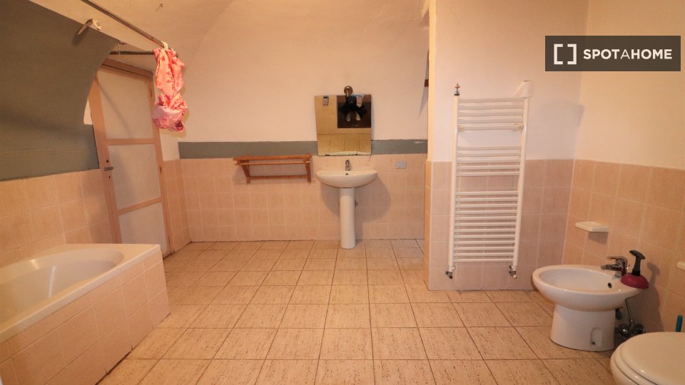Double room Florence, 6 beds, 200m² — photo 3