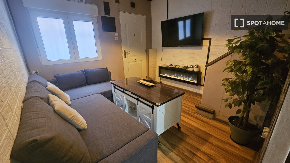 Double room Madrid, 3 beds, 75m² — photo 2