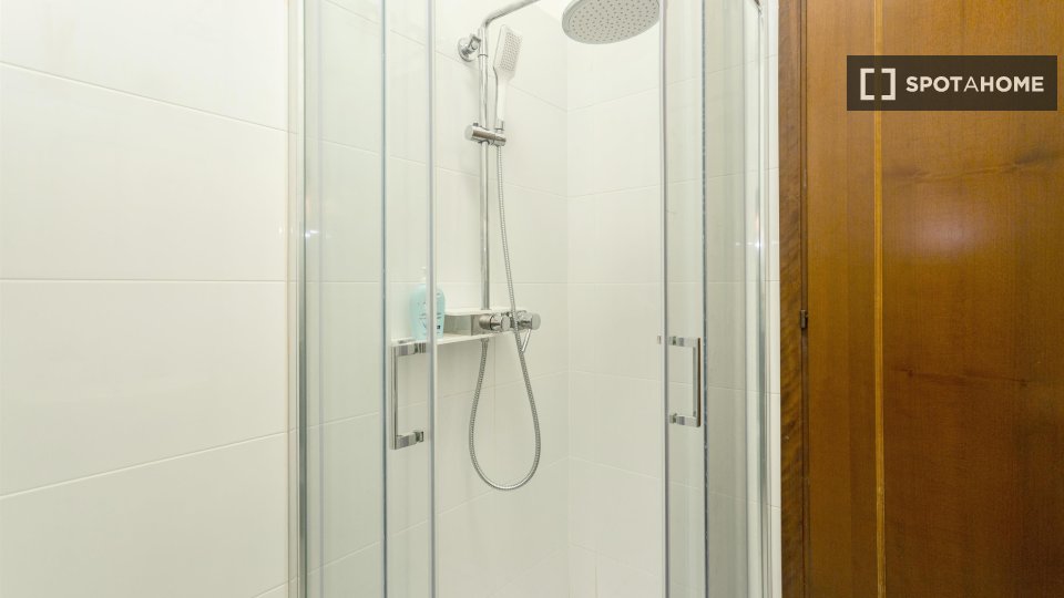 Double room Milan, 4 beds — photo 7