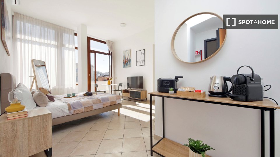Apartment Rome, 1 bed — photo 2