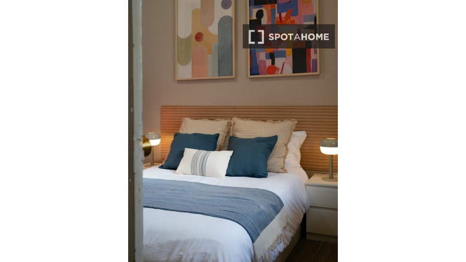 Double room Barcelona, 5 beds, 160m² — photo 7