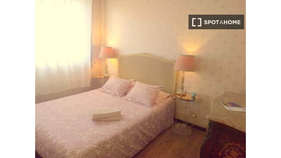 Double room Porto, 2 beds, 300m² — photo 18
