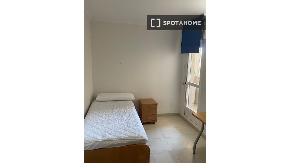 Apartment Valencia, 3 beds — photo 13