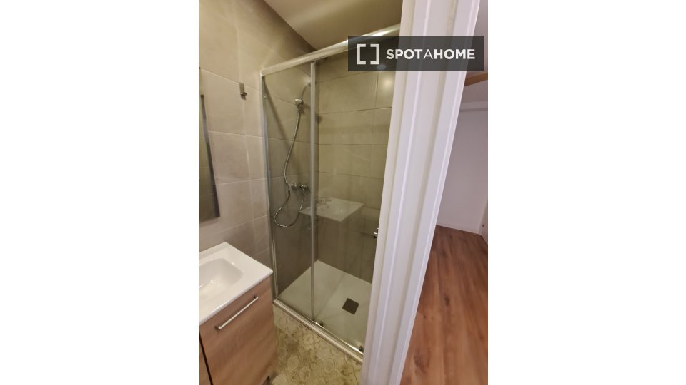 Double room Valencia, 4 beds, 75m² — photo 7