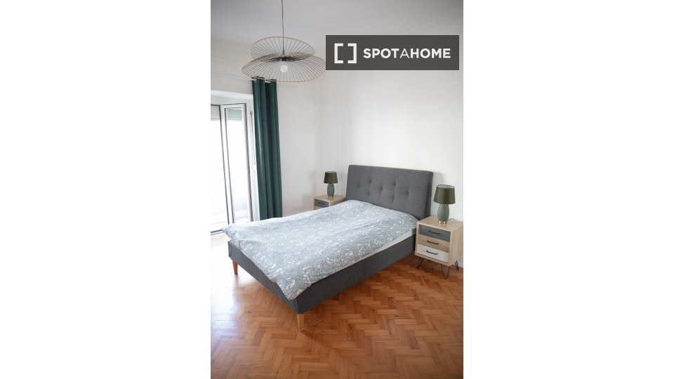 Double room Lisbon, 9 beds — photo 5