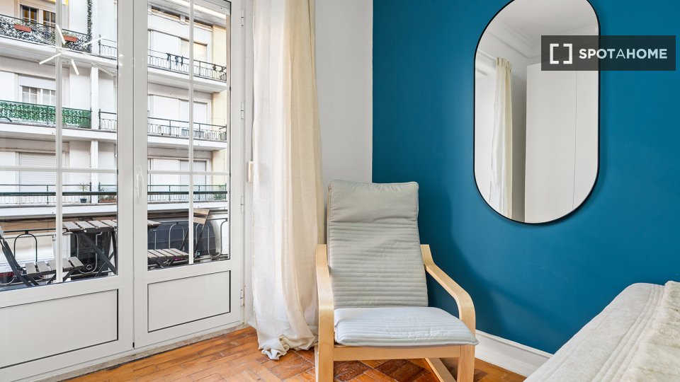 Double room Lisbon, 5 beds — photo 12