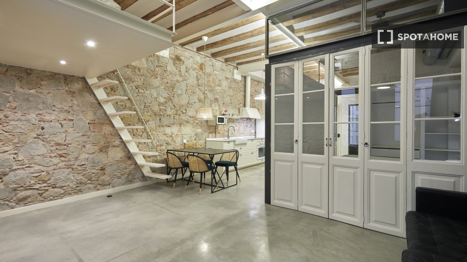 Apartment Barcelona, 1 bed, 83m² — photo 15