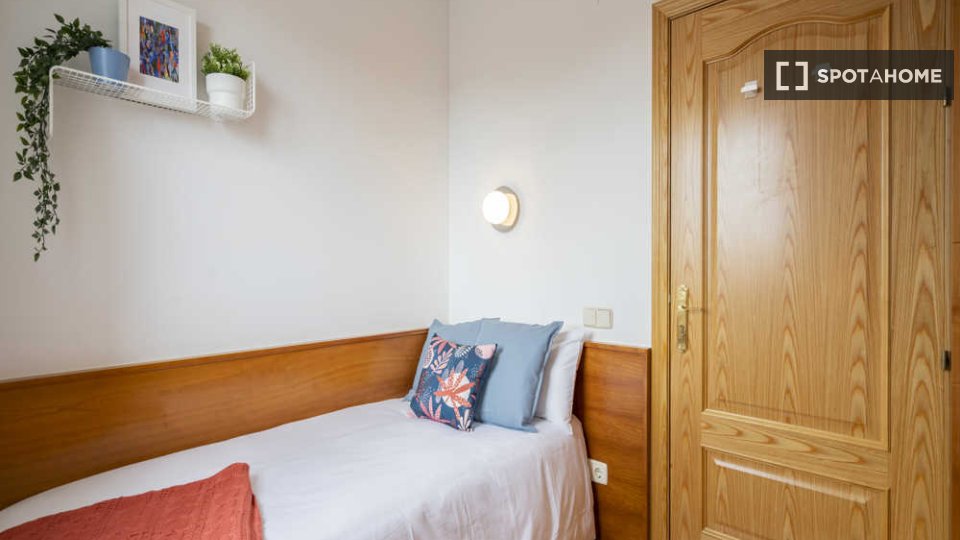 Double room Madrid, 12 beds — photo 95