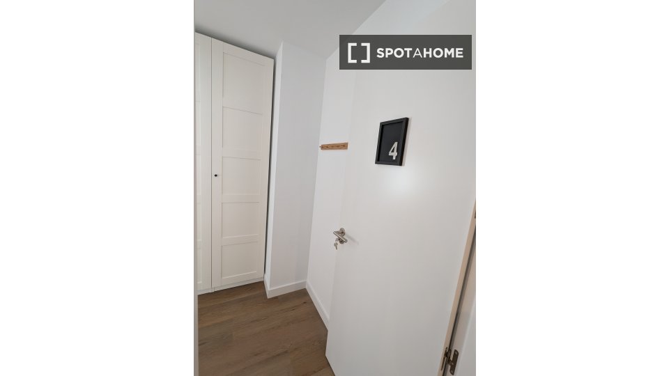 Double room Madrid, 5 beds — photo 16