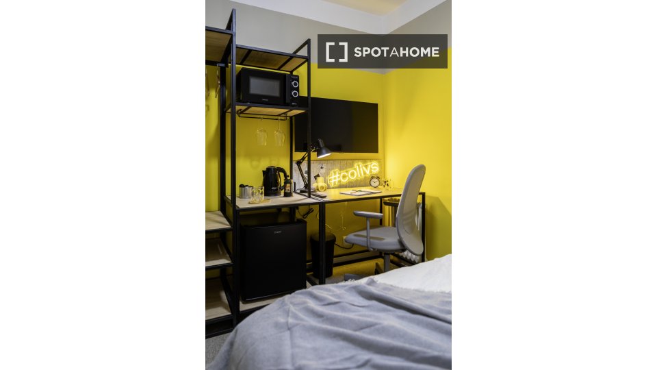 Double room Madrid, 7 beds, 157m² — photo 21